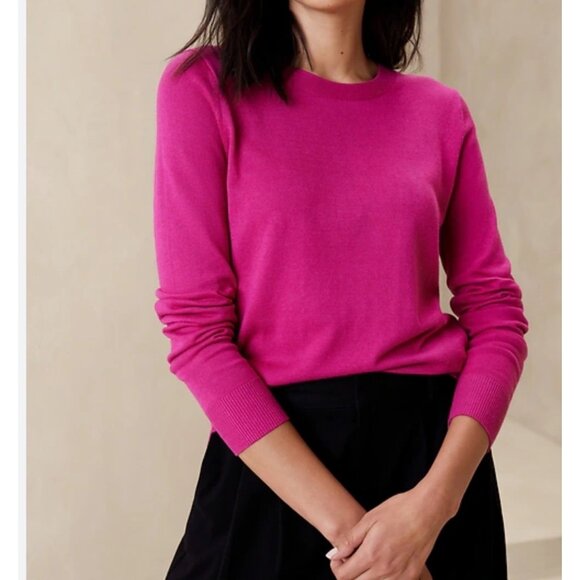 Banana Republic Sweater M Magenta Merino Wool Classic Crew Neck Long Sleeve NEW - Picture 1 of 10